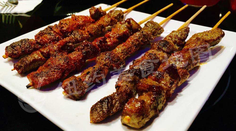 【吃货福利】曼哈顿聚点串吧---飓风绕道,LET'S 撸串!地图粉独家85折再送甜品哦~