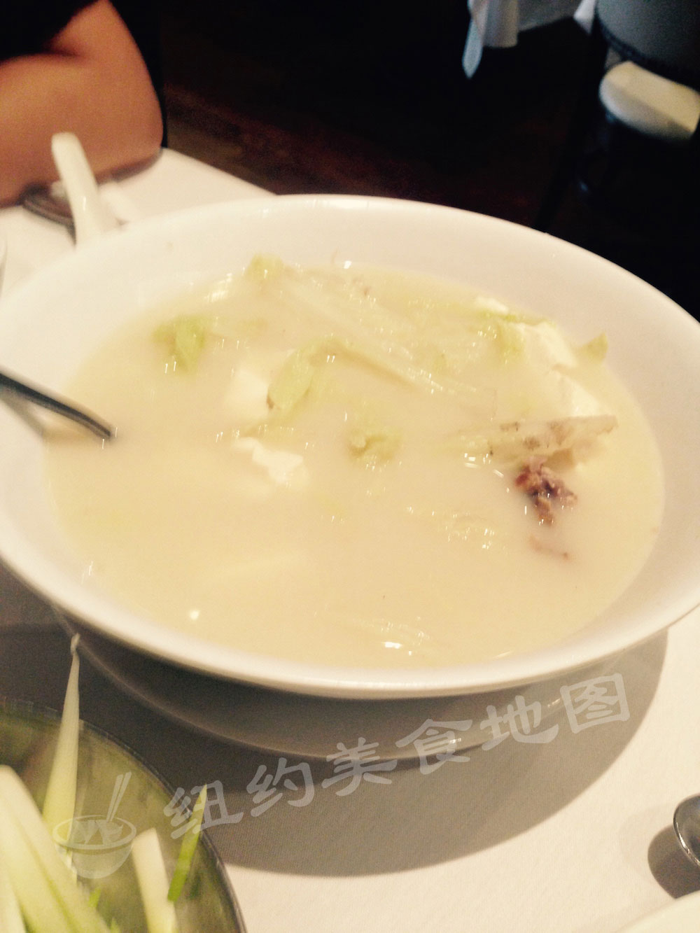 pecking-duck-house-11