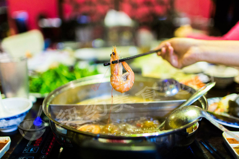 【吃货福利】锅锅HOTPOT––啤酒无限量的海鲜火锅自助,地图粉再送龙虾,就是这么任性~