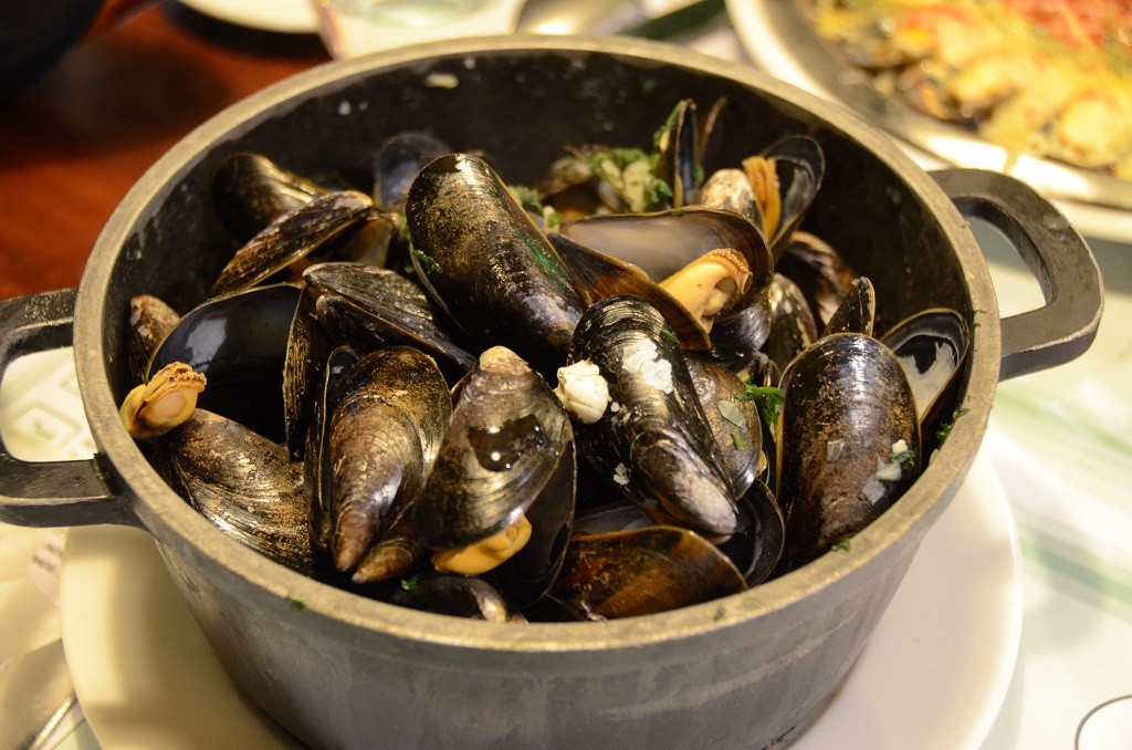 【Midtown】BXL CAFE---比利时小馆的青口无限量之夜~只要$24